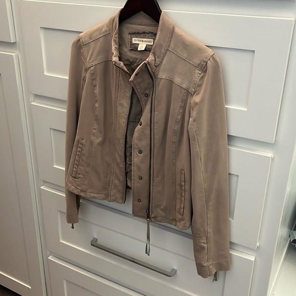 Peyton Jensen Jackets & Blazers - Peyton Jensen Jacket size M